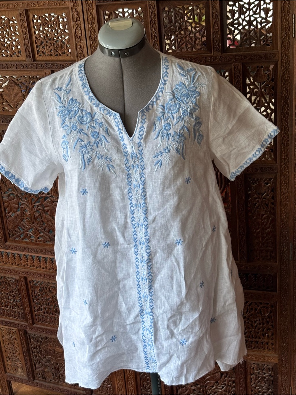 Kyla Seo White Linen Short-Sleeve Blouse with Light Blue Embroidery